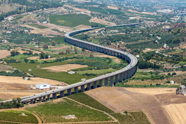 Estudios geológicos · Ingenieros Geotécnicos y Geofísicos Olivella